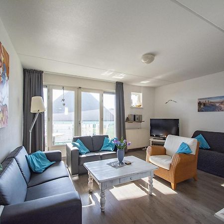 An Apartment That Is Attractively Furnished ยูเลียนาดอร์ป ภายนอก รูปภาพ