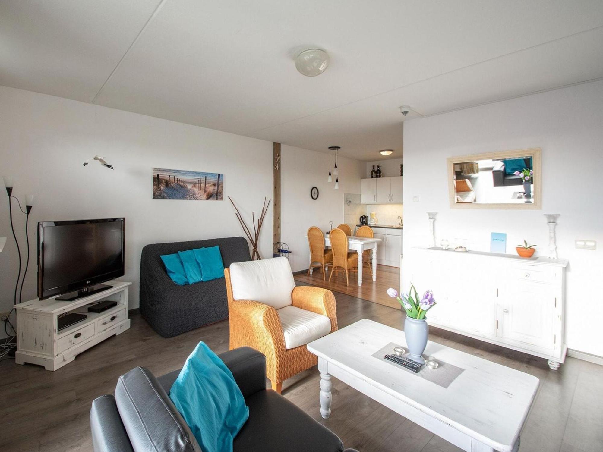 An Apartment That Is Attractively Furnished ยูเลียนาดอร์ป ภายนอก รูปภาพ