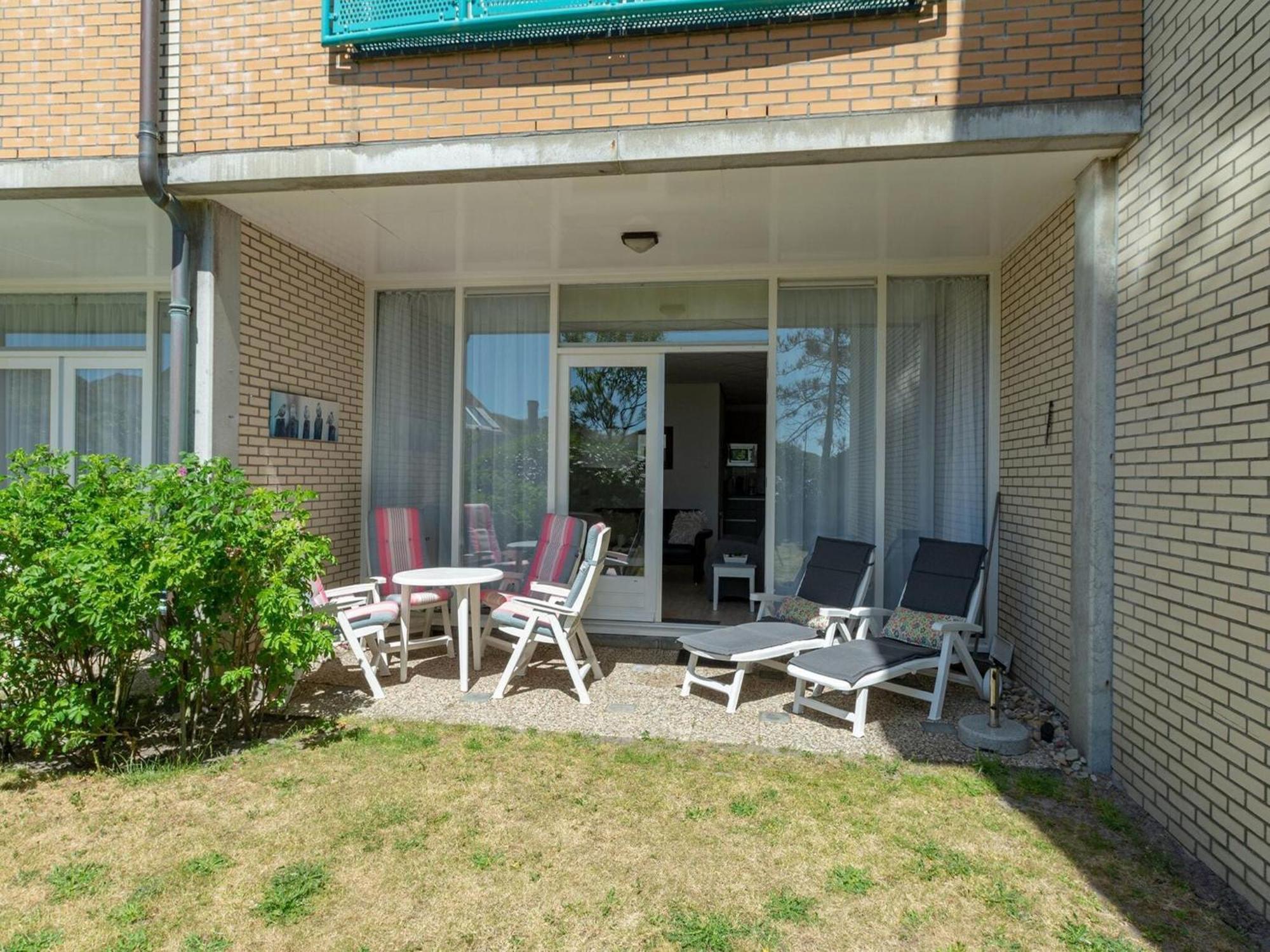 An Apartment That Is Attractively Furnished ยูเลียนาดอร์ป ภายนอก รูปภาพ