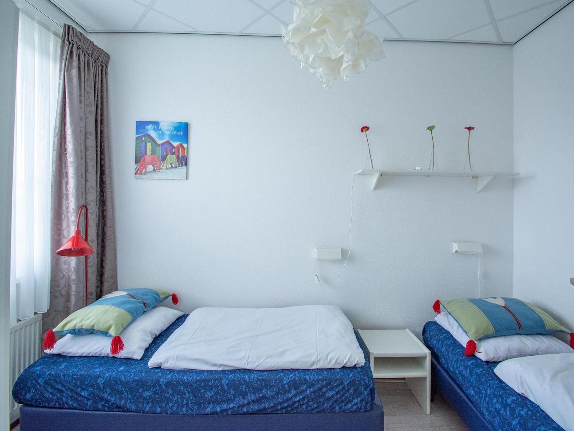 An Apartment That Is Attractively Furnished ยูเลียนาดอร์ป ภายนอก รูปภาพ