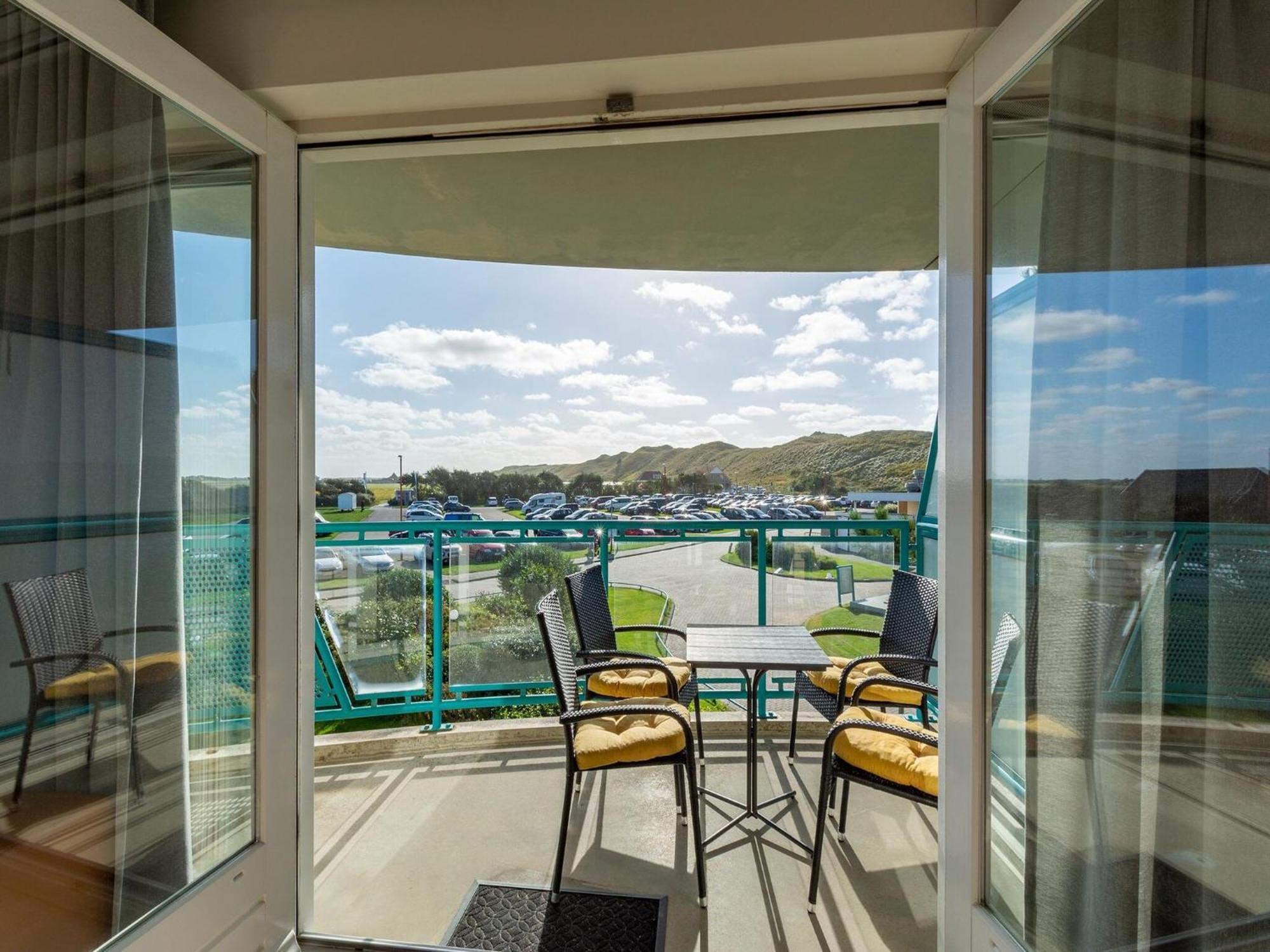 An Apartment That Is Attractively Furnished ยูเลียนาดอร์ป ภายนอก รูปภาพ