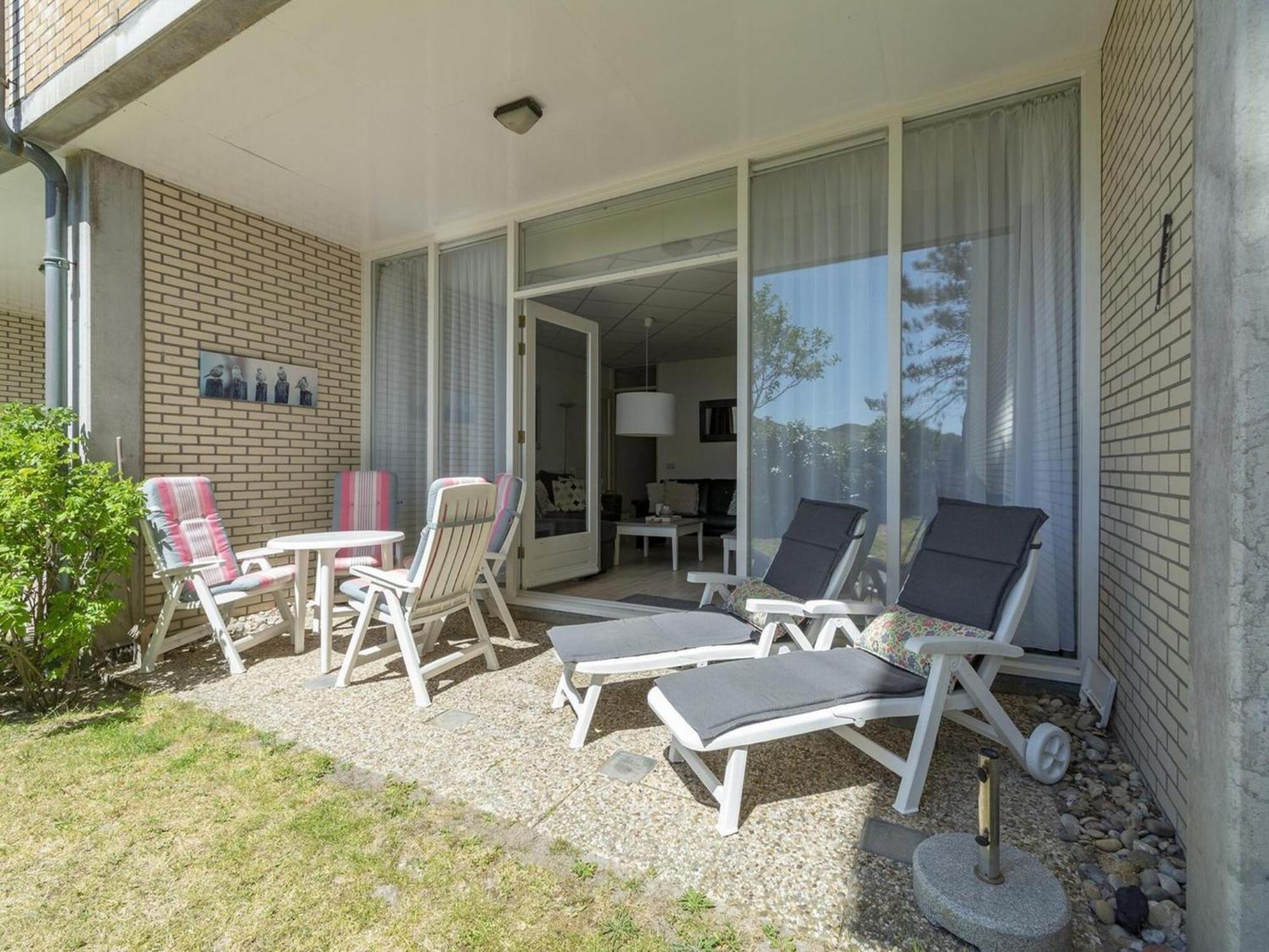An Apartment That Is Attractively Furnished ยูเลียนาดอร์ป ภายนอก รูปภาพ