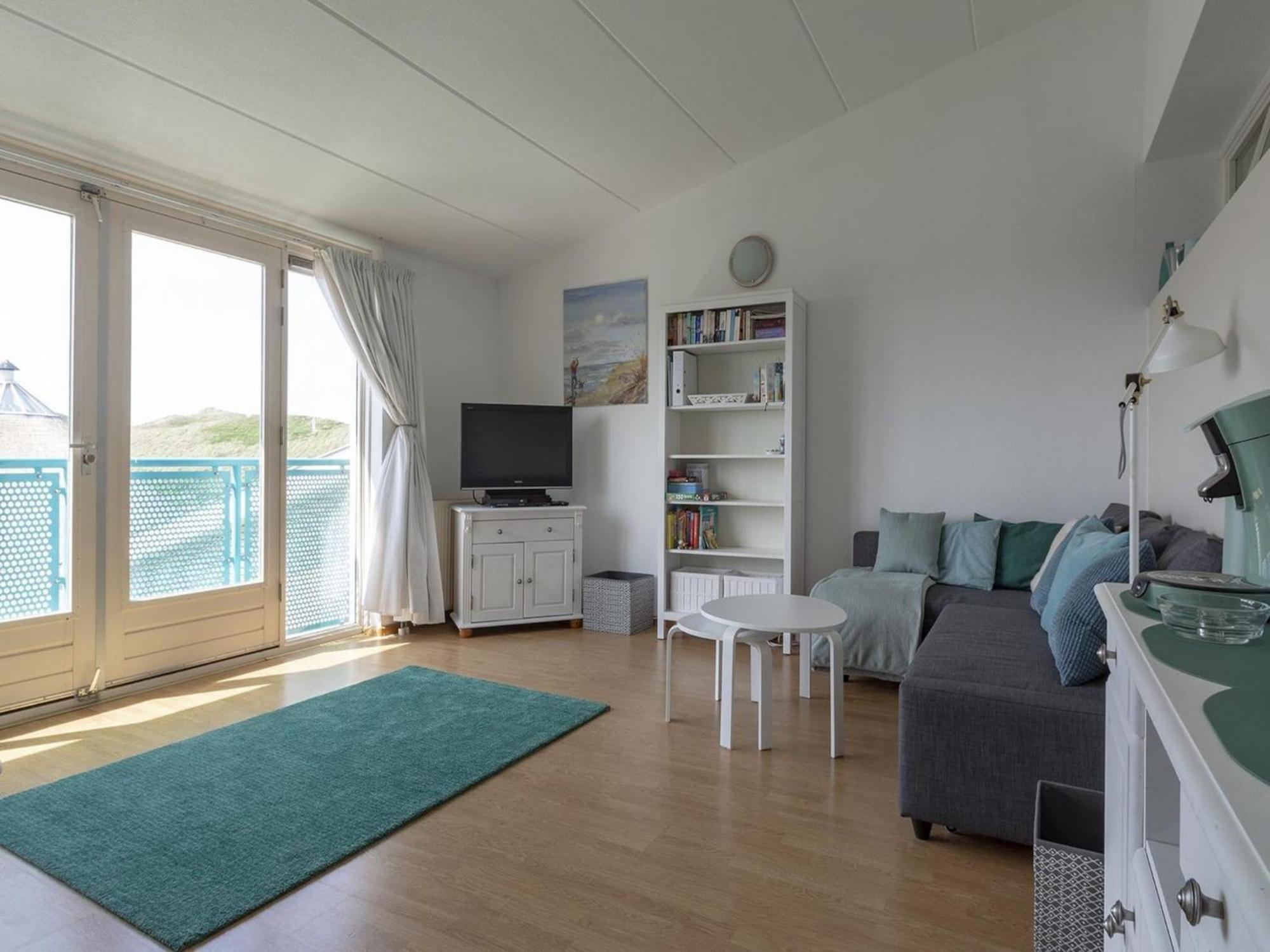 An Apartment That Is Attractively Furnished ยูเลียนาดอร์ป ภายนอก รูปภาพ