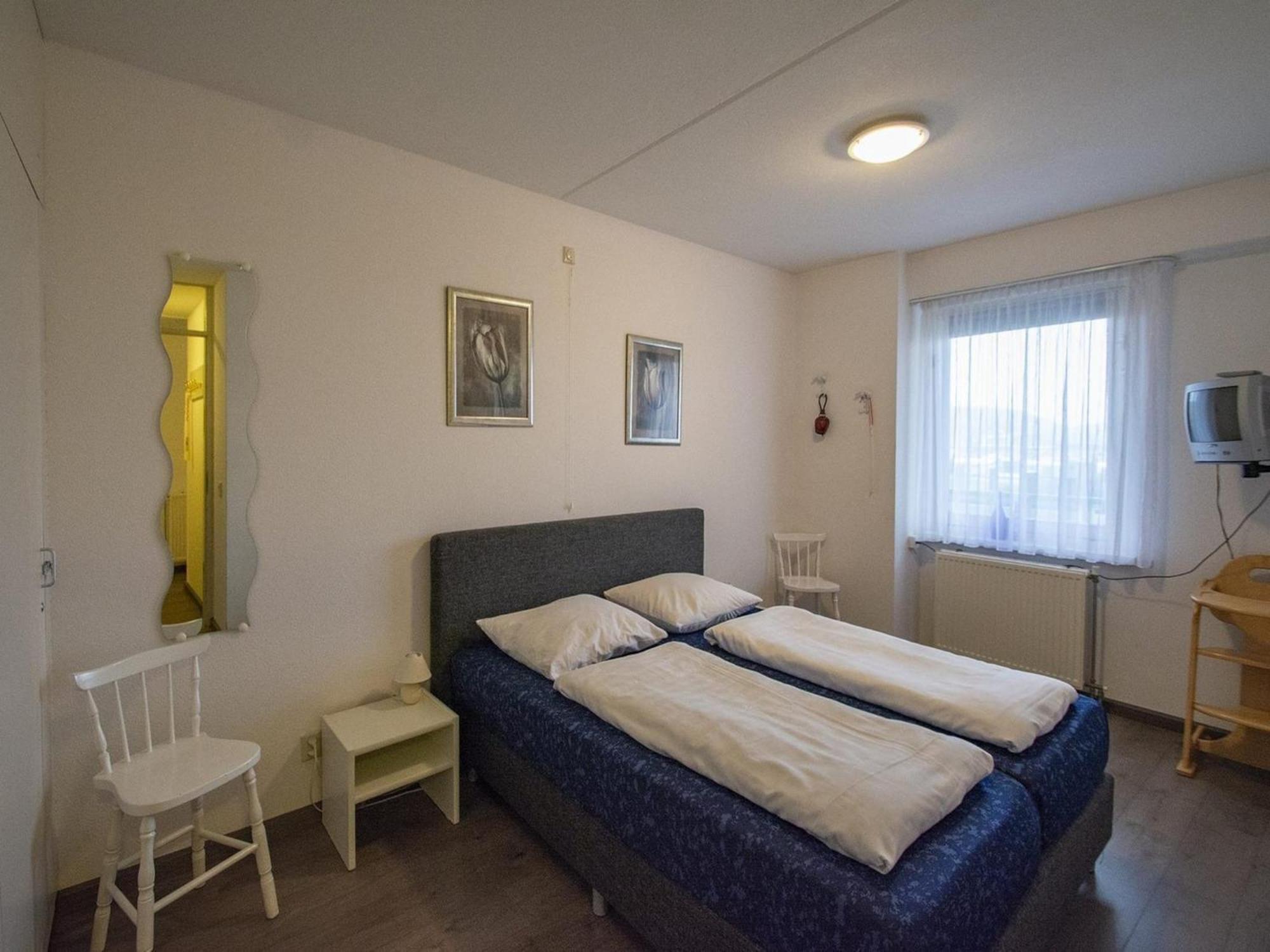 An Apartment That Is Attractively Furnished ยูเลียนาดอร์ป ภายนอก รูปภาพ